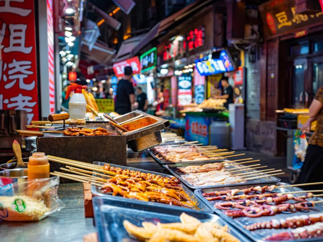 星巴克考虑出售英国业务；成都餐饮暂停堂食(图2)